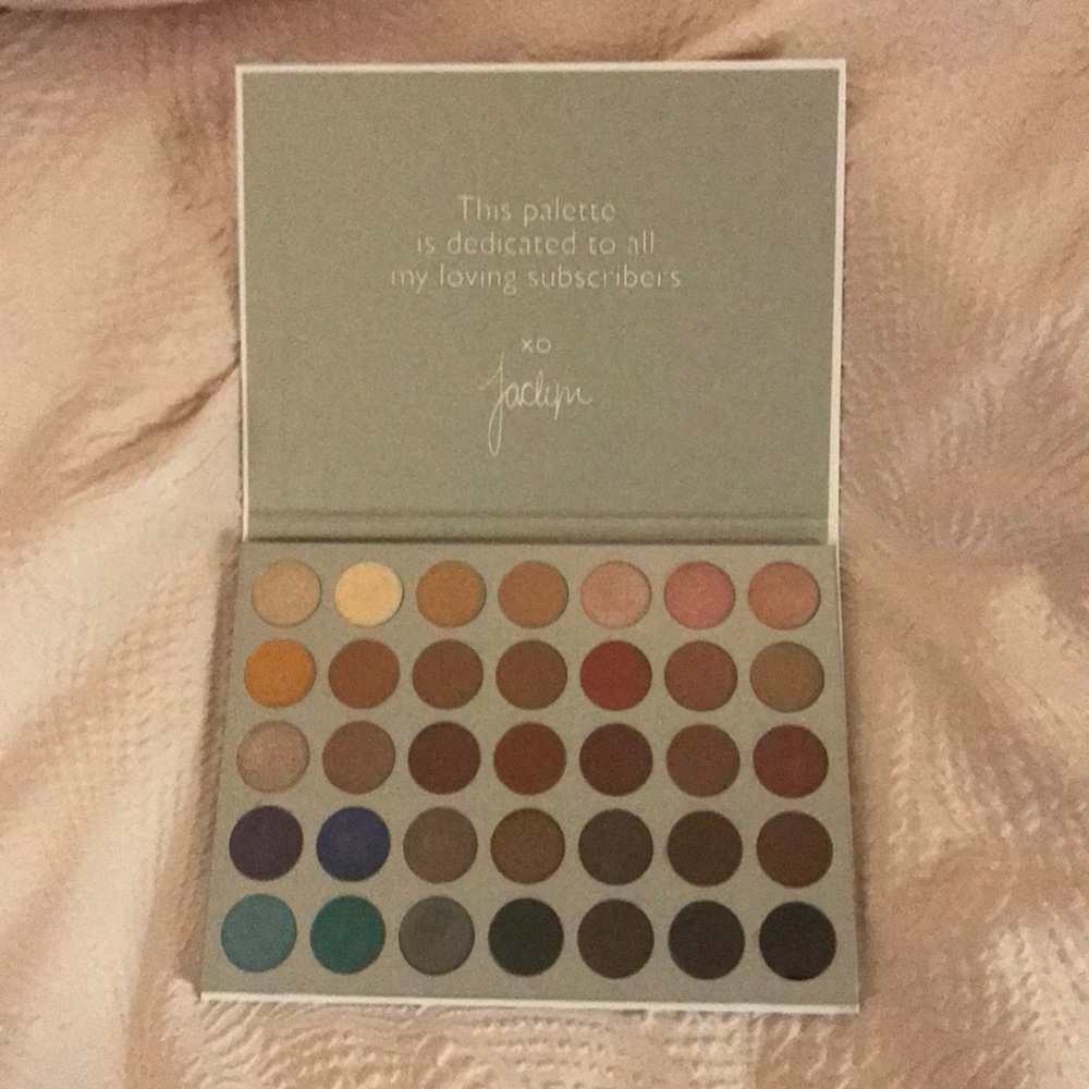 The Jaclyn Hill Palette from Morphe